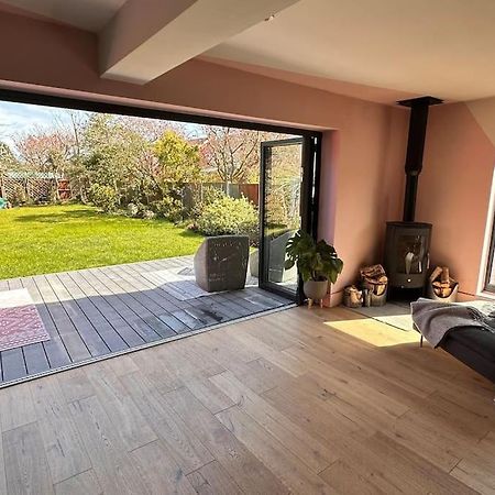 Formby, Spacious True Bungalow Steps From Beach Eksteriør bilde