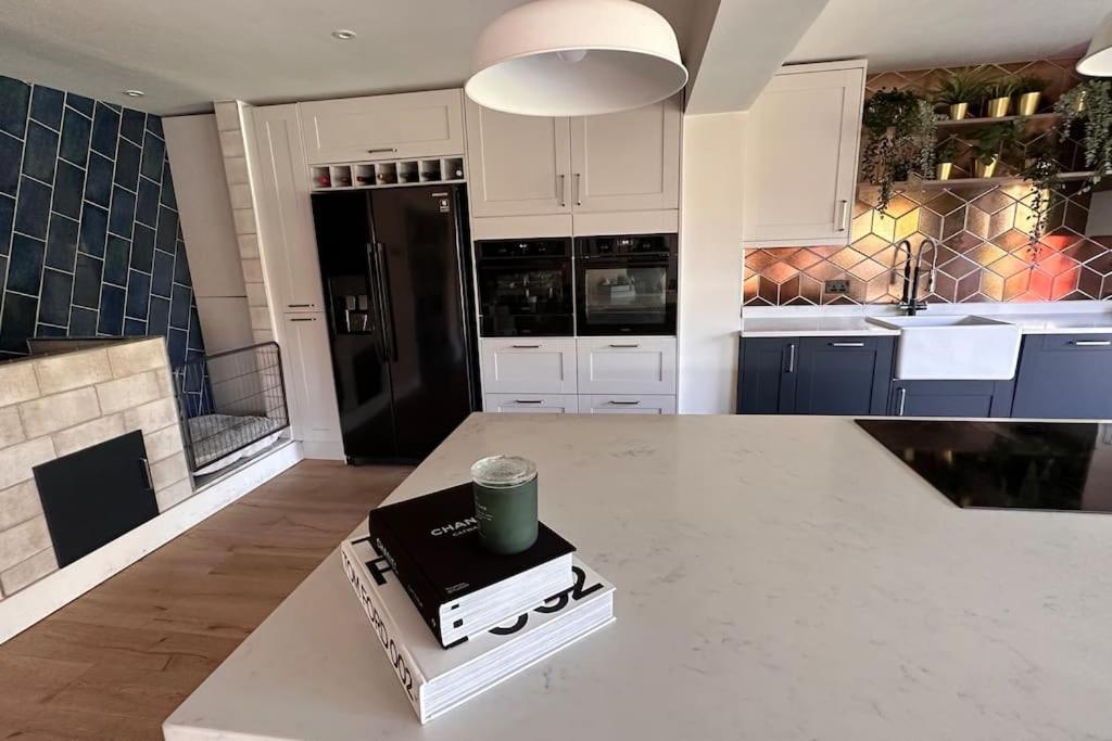 Formby, Spacious True Bungalow Steps From Beach Eksteriør bilde